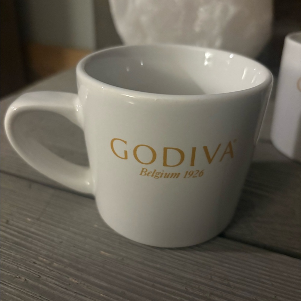 Godiva Mug Set of 2 - Picture 3 of 7